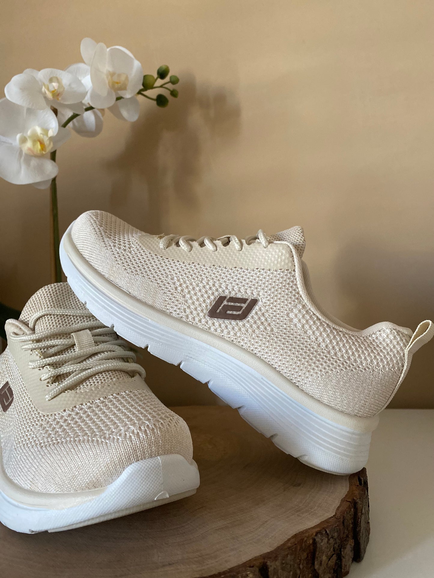 SNEAKER BEIGE